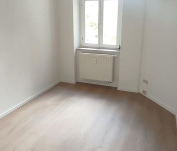 Schmucke 4-Zimmer-Wohnung mit 2 Balkonen in Dresden-Striesen! - Photo 4