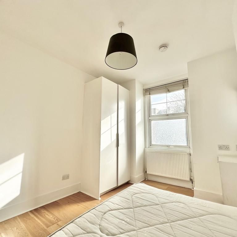 Flat to rent - Photo 1