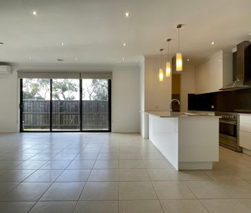 20 Copper Beech Road, Beaconsfield VIC 3807 - House For Rent | Domain - Photo 3