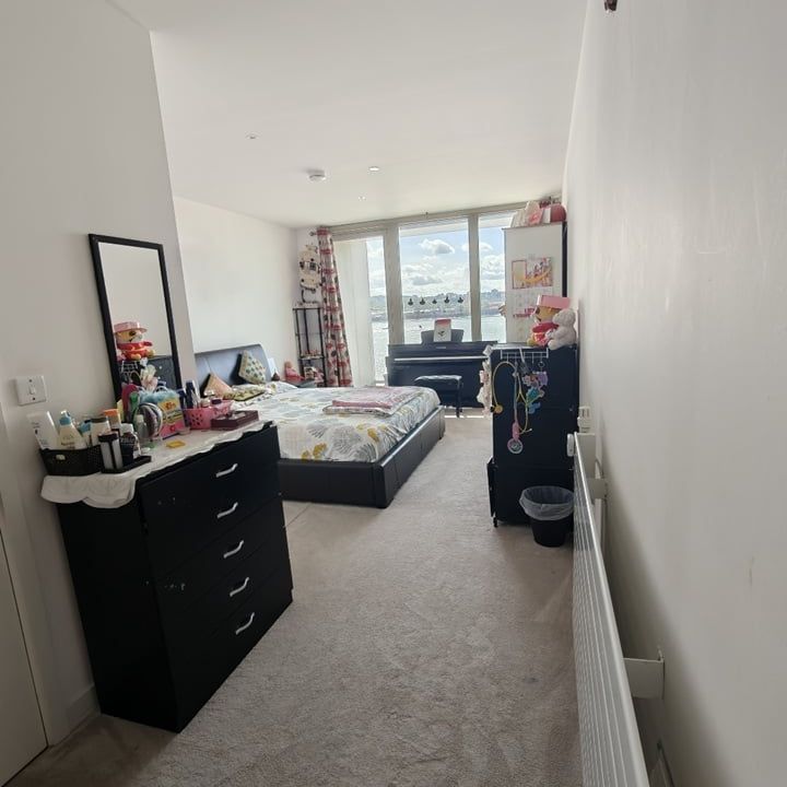 2 Bed Flat, Liner House, E16 - Photo 1