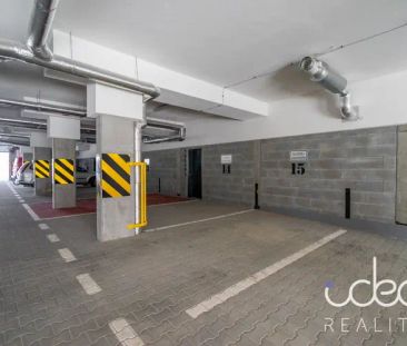 Byt 2+kk s balkonem a parkovacím stáním, 44 m - Fotografie 4