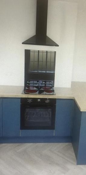 4 bedroom flat to rent - Photo 1