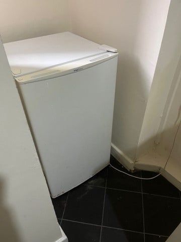 1 Bed Flat, Stanningley Road, LS12 - Photo 3