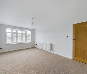 2 bedroom bungalow to rent - Photo 2