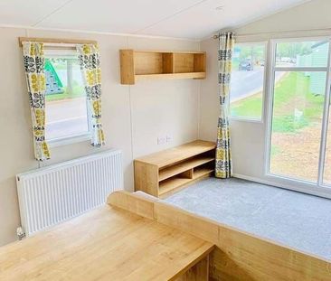 2 bed Park Home in St. Osyth , Clacton-on-Sea, CO16 8SA - Photo 5