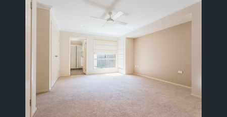 Expansive Family Home with Multiple Living Areas and Parkland Views - Photo 4