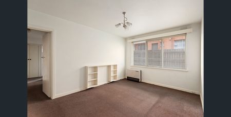 2/30 Elm Street, Hawthorn - Photo 2