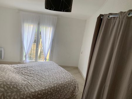 A louer Appartement T2 Bis Chateauneuf Du Pape centre, env.45m², - Photo 5