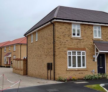 3 bedroom semi-detached house to rent - Photo 3