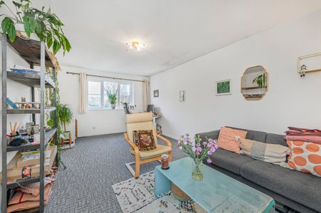 St. Gerards Close, London, SW4 - Photo 2