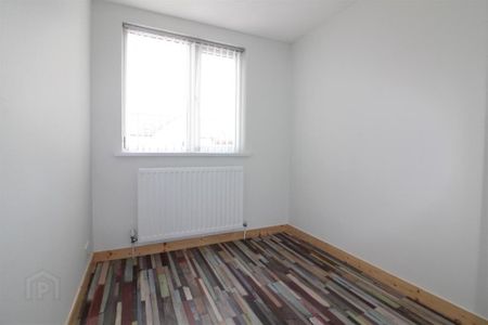 28 Downshire Road, Carrickfergus, BT38 7LE - Photo 4