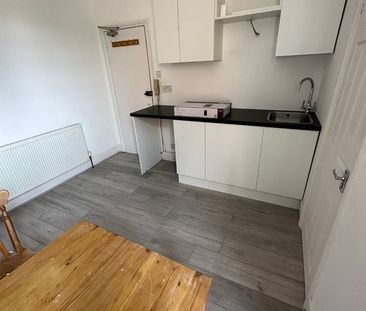 Studio Flat, Myddleton Road, N22 - Photo 4