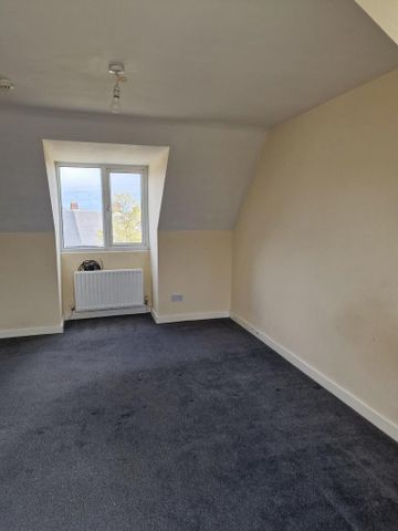 4 bedroom terraced house to rent - Photo 3