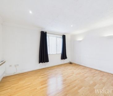 1 bedroom Apartment - LEYSDOWN, WELWYN GARDEN CITY - Photo 3