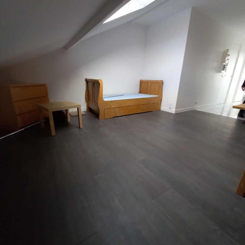 Location appartement 1 pièce, 25.00m², Soissons - Photo 1