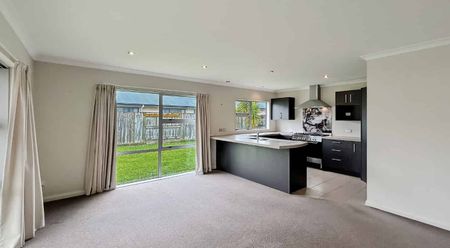 ASHHURST - 4 BEDROOMS - Photo 3