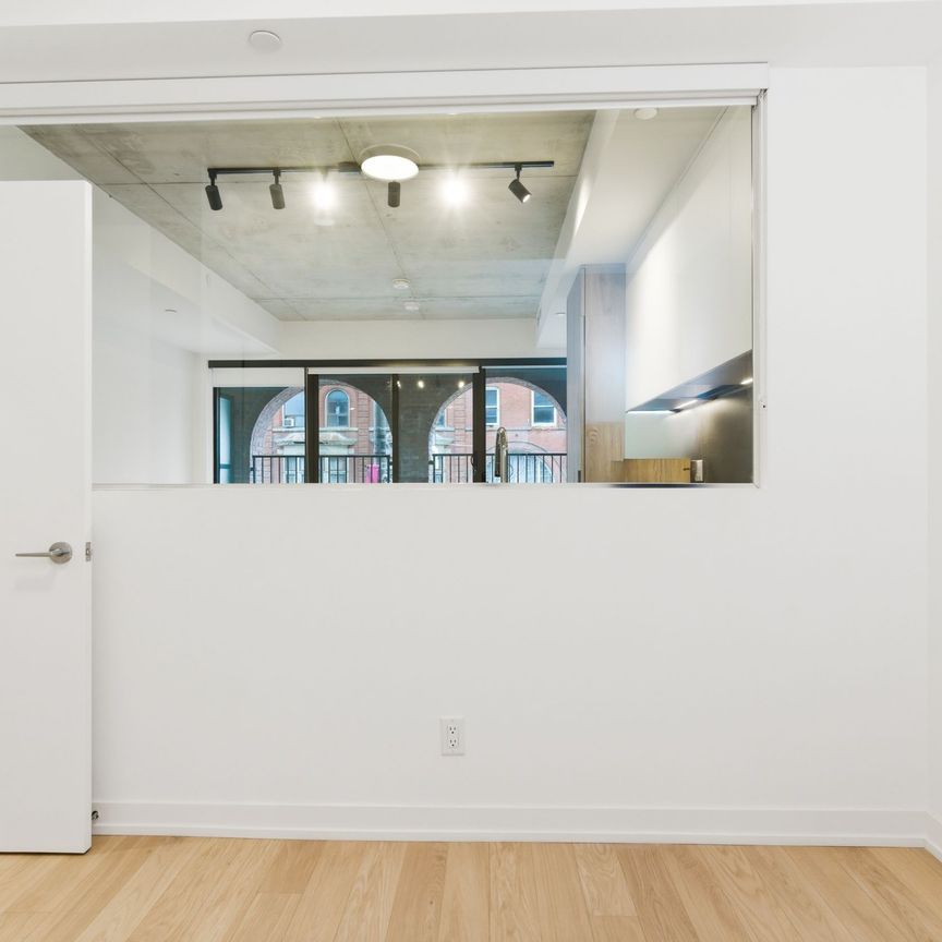For Lease - 761 Queen Street Unit# 204, Toronto, Ontario - Photo 1