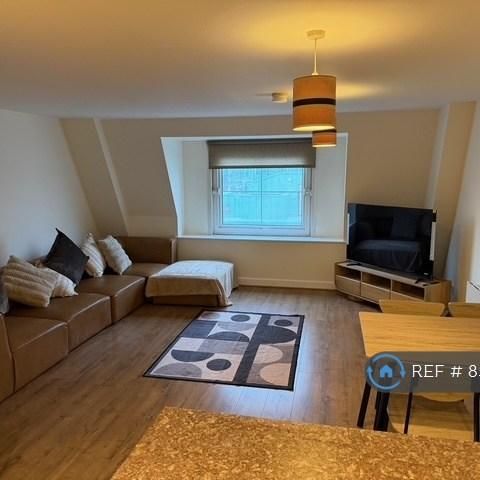 2 bedroom penthouse to rent - Photo 1