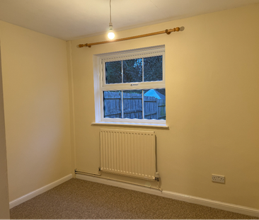 2 bedroom bungalow to rent - Photo 1