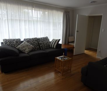 Leamington 3 Bedrooms - Semi Furnished - Photo 3