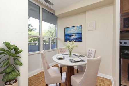 Champlain Towers - Photo 2