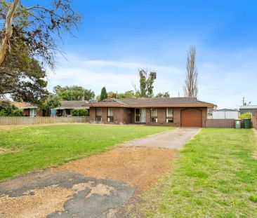 A comfortable oasis in a prime location. - Photo 1