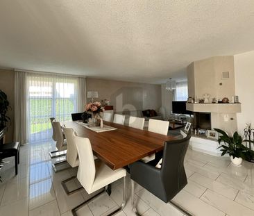 SUNNY LARGE GARDEN - Photo 1