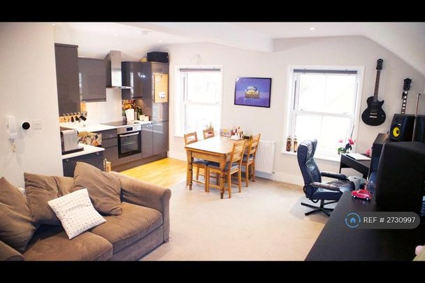 1 bedroom flat to rent - Photo 1