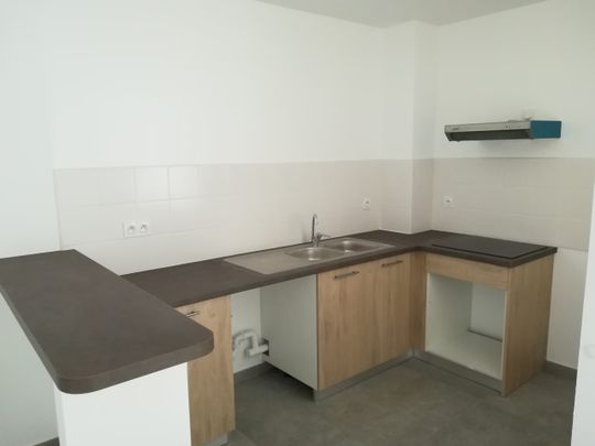 A louer appartement T4 dans résidence récente à SAINT PIERRE - Photo 1