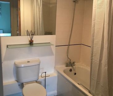 1 Bed Flat, Press Court, SE1 - Photo 3