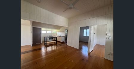 Charming Family Home in East Mackay - Photo 4