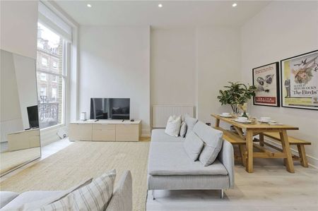 A beautifully presented one bedroom apartment in the heart of Marylebone. - Photo 3