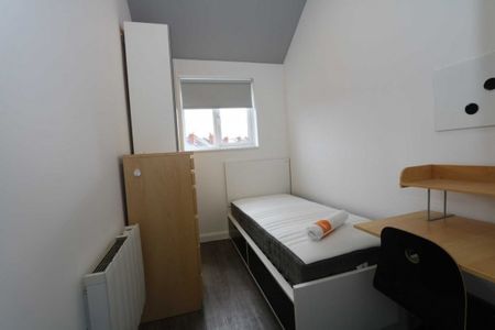 5 Bed - 214 Gulson Road - 5 Bedroom 5 Bathroom Student Home Fully F... - Photo 5