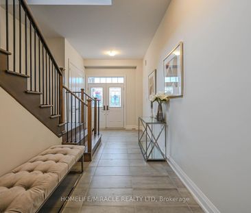 Detached Home For Lease | N8124026 - Photo 1