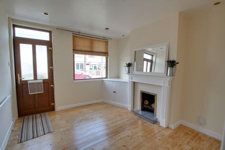 3 bed terraced house to rent in Vernon Road, Leicester, LE2 - Photo 2