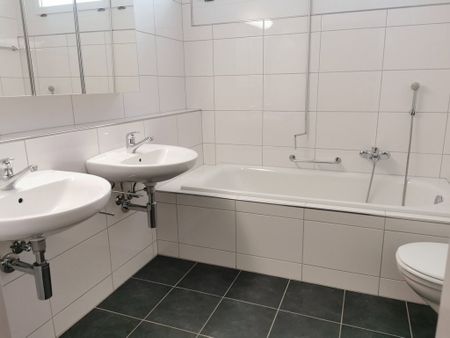 3.5 Zimmer, 92 m², 2. Stock - Foto 4