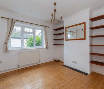 2 bedroom end of terrace house to rent - Photo 2