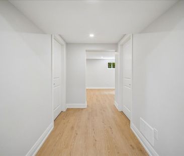 For Lease - 2182 Courtland Drive, Burlington, Ontario - Photo 2