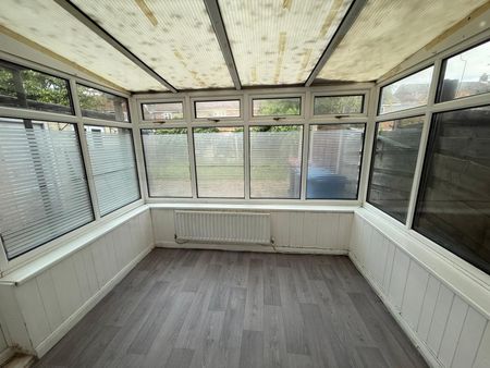 Chatley Road, Eccles - Photo 3
