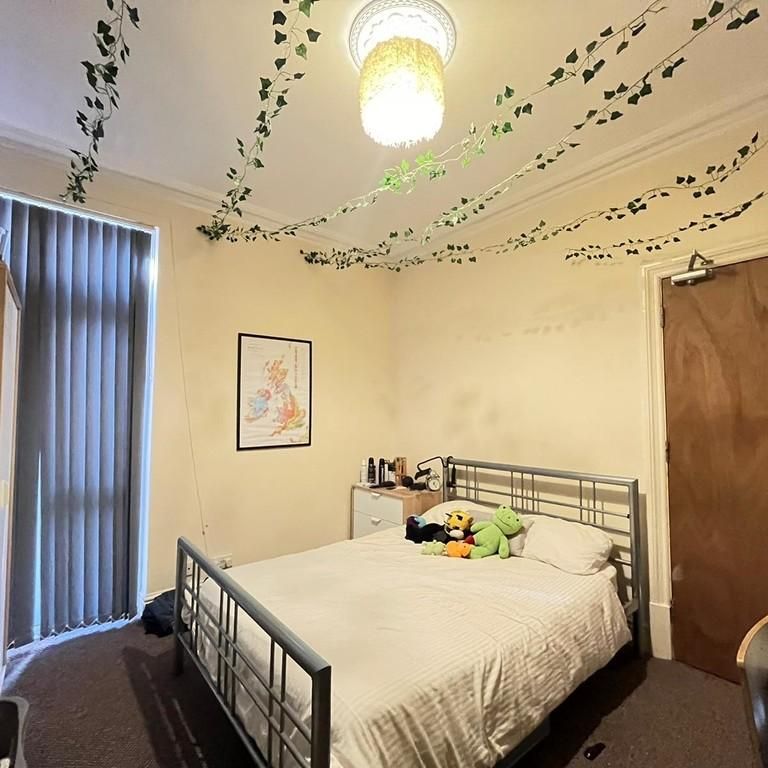 5 bedroom terraced house to rent - Photo 1