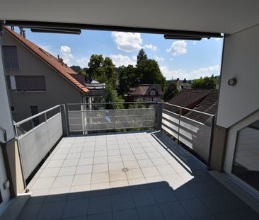 Grosszügige und lichtdurchflutete Maisonette-Wohnung mit Balkon im ... - Foto 5
