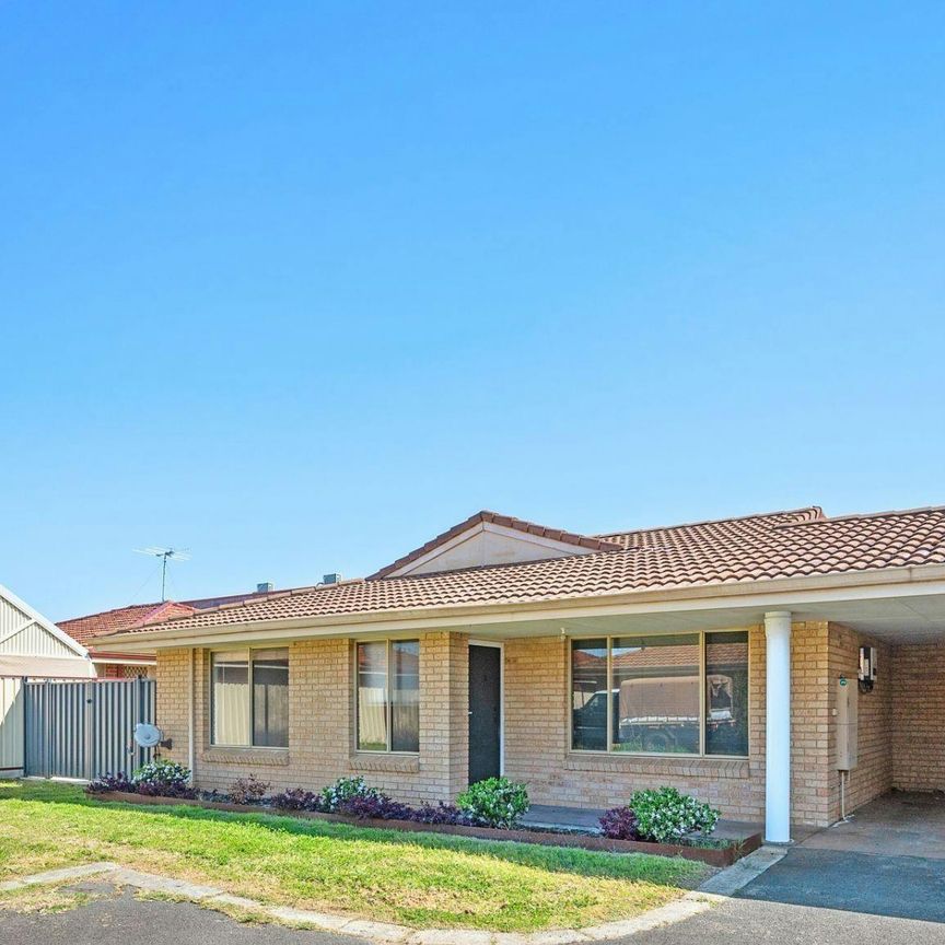 Neat & Low-Maintenance Unit in East Bunbury - Photo 1