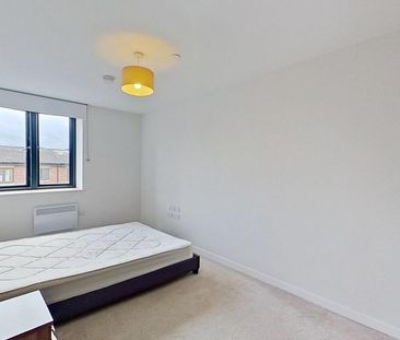 2 bedroom flat to rent - Photo 4