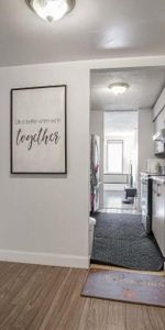 Top floor (12th) Fully-furnished penthouse $1,800/month Montreal - Condo / apartment for rent Ville-Marie - Photo 3