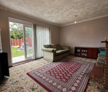 3 bedroom detached house to rent - Photo 2