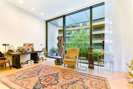 Beautifully finished two bedroom apartment in the iconic Television Centre with a private balcony - Photo 2