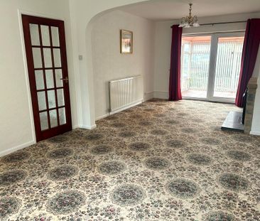 3 bedroom semi-detached house to rent - Photo 4