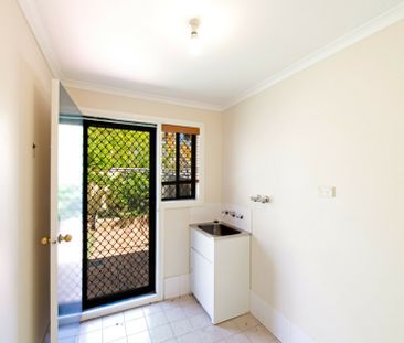 Family Home In Heart Of Bruce - Photo 2