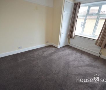 3 bedroom detached house to rent - Photo 2