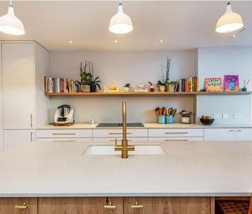 4 bedroom terraced house to rent - Photo 6